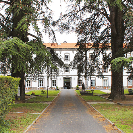 Maison de retraite médicalisée pour personnes âgées à Clermont Ferrand, dans le Puy-de-Dôme 63.