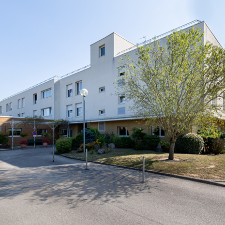 Maison de retraite médicalisée pour personnes âgées à Saint Marcel Chalon sur Saône 71 Saône et Loire.
