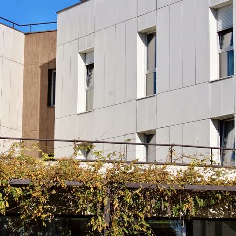 Maison de retraite médicalisée pour personnes âgées à Vénissieux et Lyon, dans le Rhône 69.
