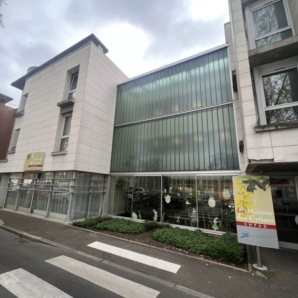 Maison de retraite médicalisée pour personnes âgées à Gennevilliers dans les Hauts-de-Seine 92